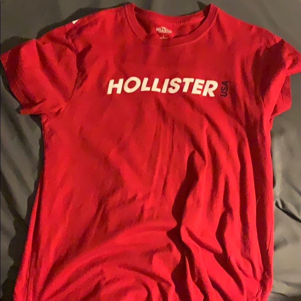 HOLLISTER RED TEE SHIRT